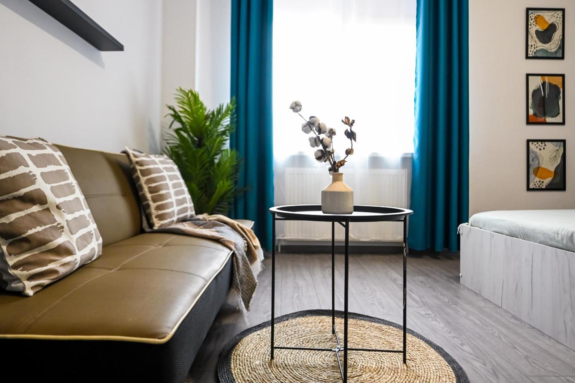Old Town Charm - Modern & Comfortable Accommodation In The Heart Of The City Bukarest Eksteriør billede