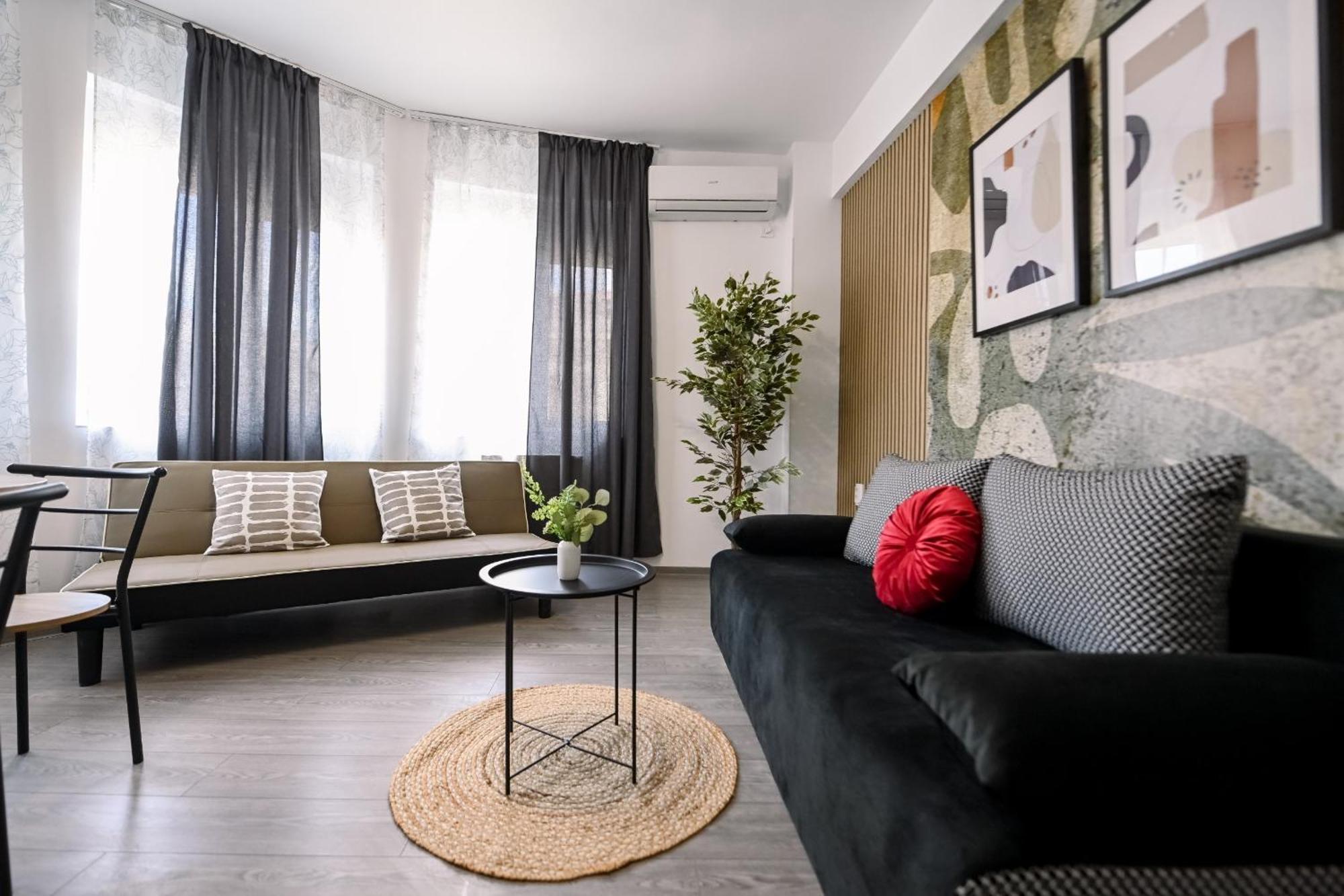 Old Town Charm - Modern & Comfortable Accommodation In The Heart Of The City Bukarest Eksteriør billede