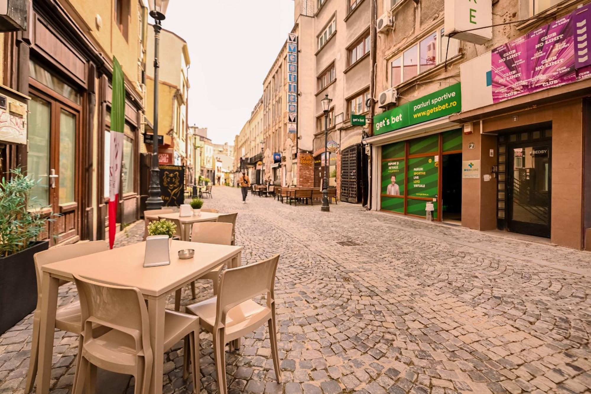 Old Town Charm - Modern & Comfortable Accommodation In The Heart Of The City Bukarest Eksteriør billede