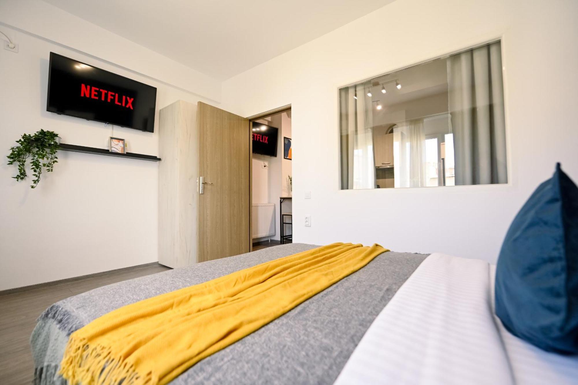 Old Town Charm - Modern & Comfortable Accommodation In The Heart Of The City Bukarest Eksteriør billede