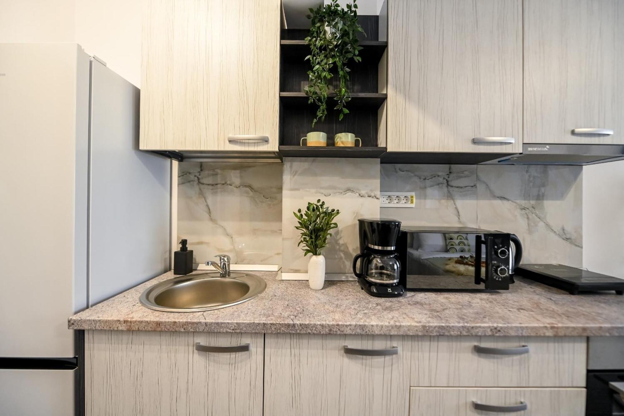 Old Town Charm - Modern & Comfortable Accommodation In The Heart Of The City Bukarest Eksteriør billede