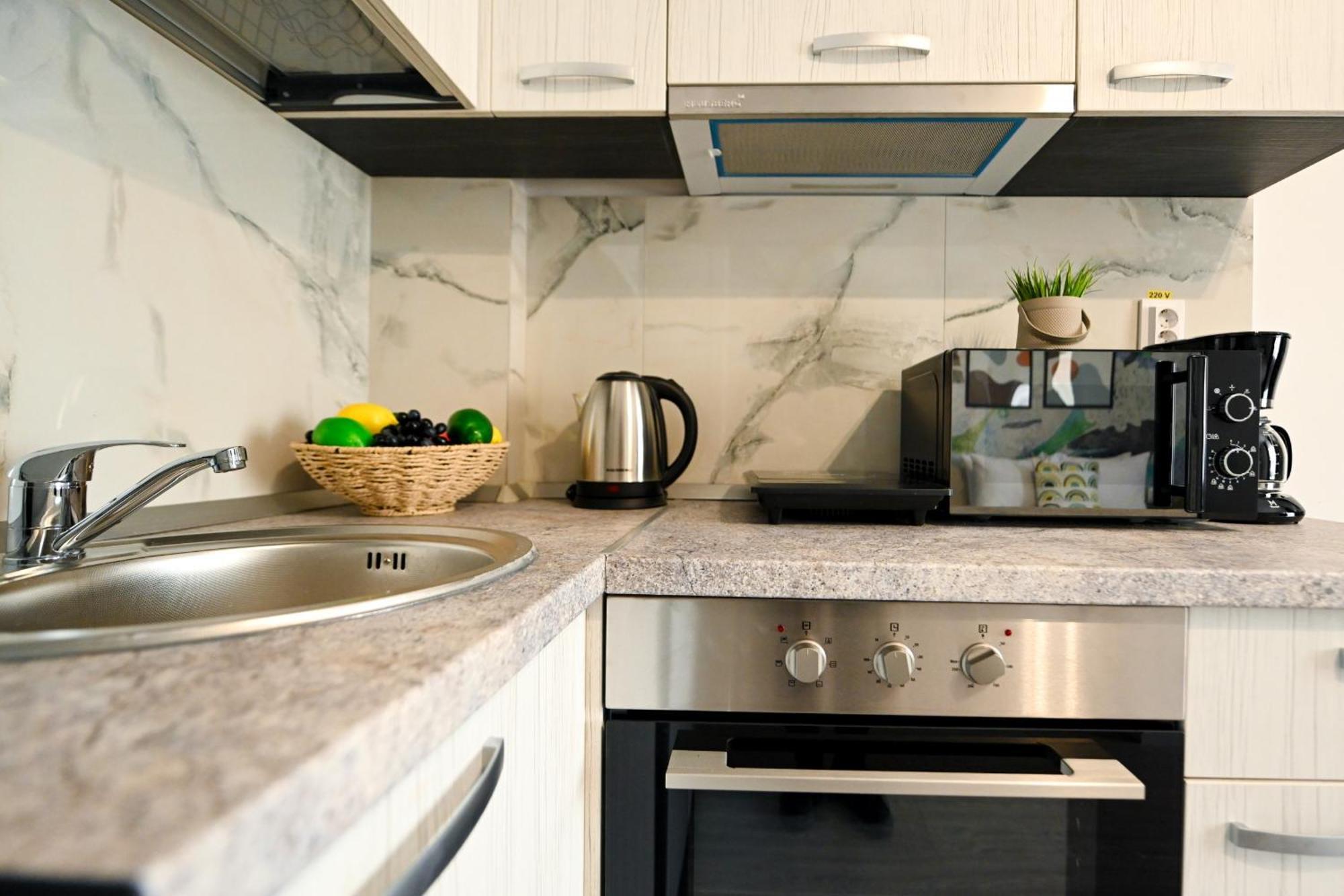 Old Town Charm - Modern & Comfortable Accommodation In The Heart Of The City Bukarest Eksteriør billede